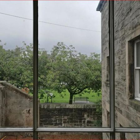 Central Mezzanine Apartment In Historic School EDI Kültér fotó